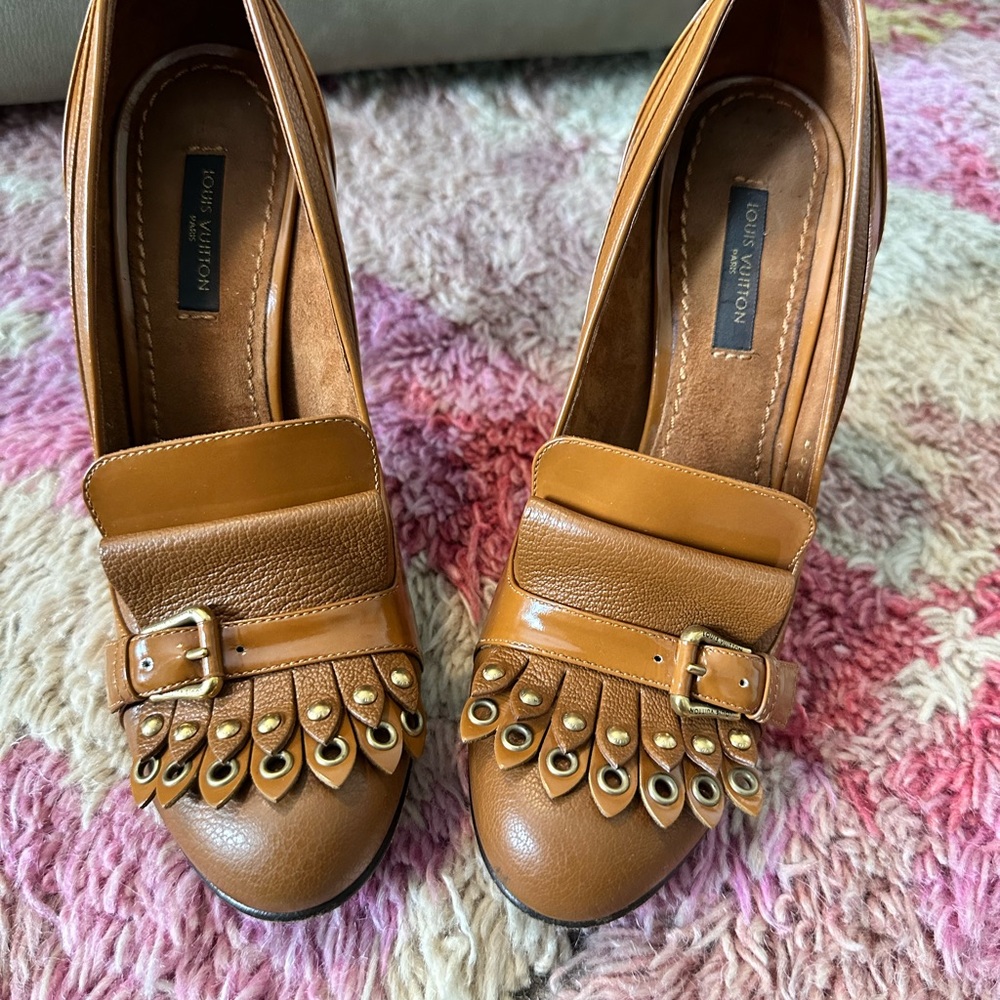 LOUIS VUITTON BALMORAL BROGUE PUMP IN BROWN, size 37 1/2